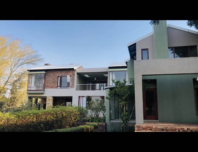 7 BEDROOM HOUSE FOR SALE IN NORTH RIDING